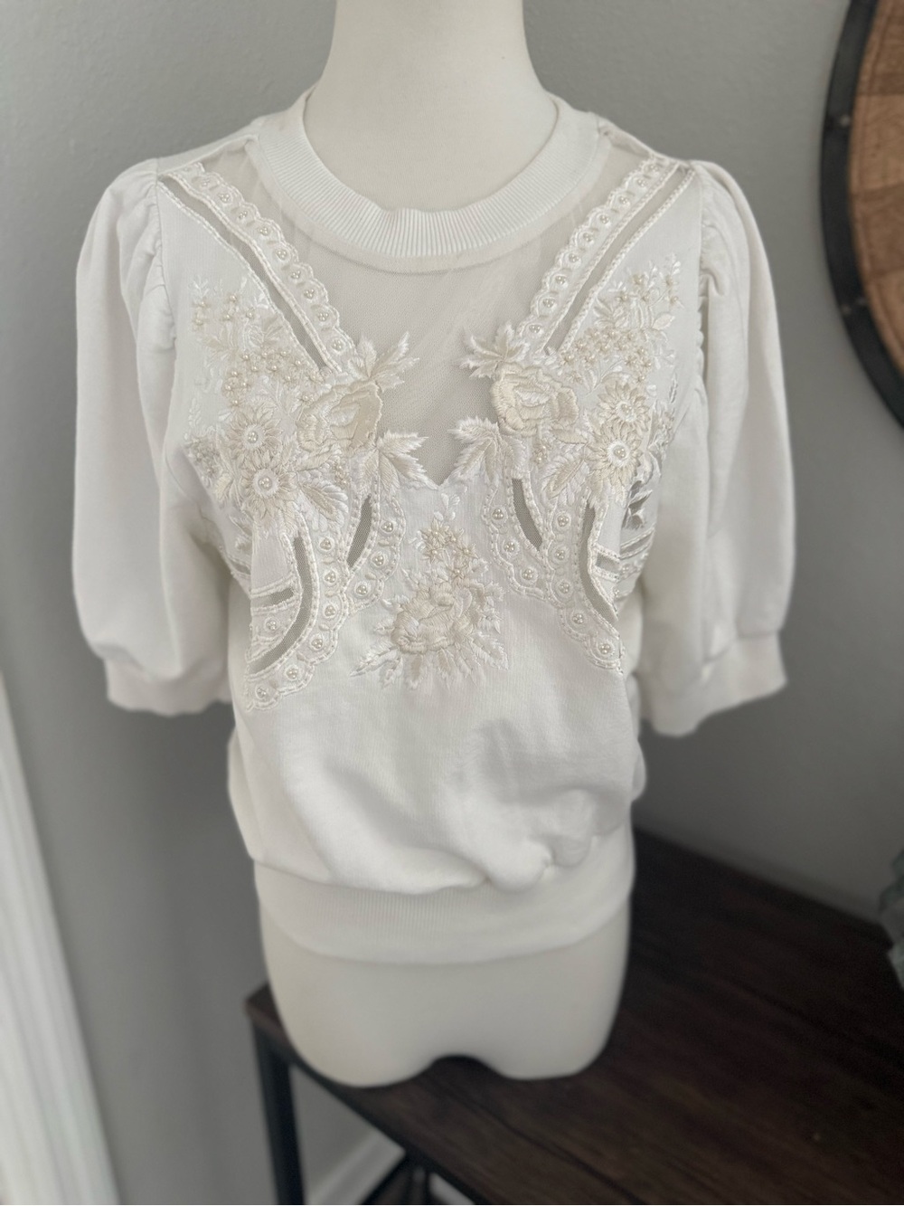 Anthropologie Pearl & Floral Embroidered Mesh puff sleeve Sweatshirt Top White S
